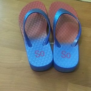 Flip flops with glitter